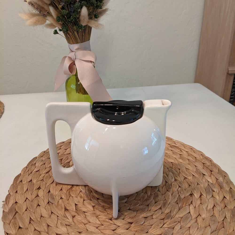 Bauhaus Modernist Teapot